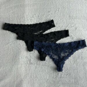 Victoria’s Secret Black & Navy Thong Panties (set of 3) Size M